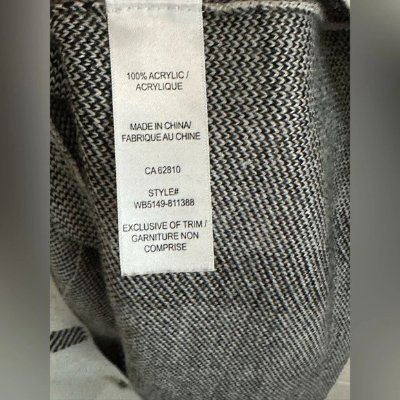 Ricki's: Women’s Plaid Poncho - Size XL - Picture 6 of 7